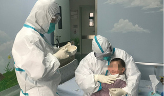 Thông tin mới nhất về sức khỏe cháu bé 3 tháng tuổi nhiễm corona