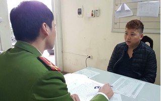 Tài xế taxi dùng dao cướp tài sản của nhiều khách nước ngoài