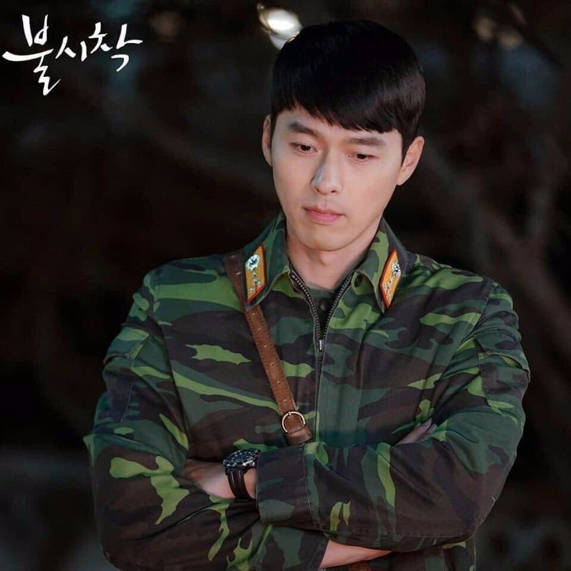 Vì sao Đại úy Ri Jung Hyuk trong 'Hạ cánh nơi anh' khiến chị em chết mê chết mệt?