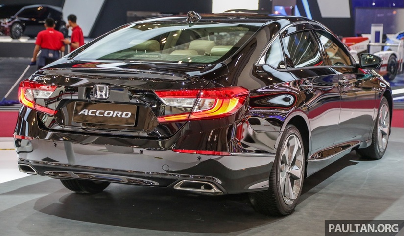 Honda Accord 2020 giá hơn 1 tỷ đồng có gì hay để so kè Toyota Camry2