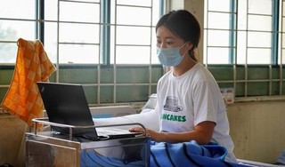 Cô gái Hàn Quốc ấn tượng với sự tận tình của nhân viên y tế tại khu cách ly