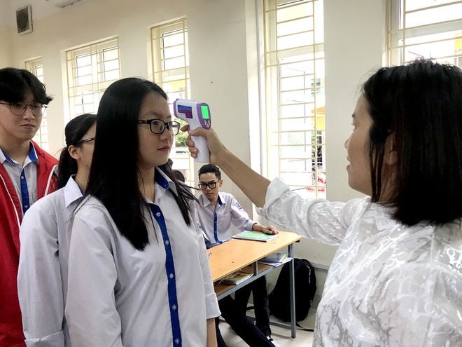 Quảng Ninh thông báo cho học sinh THPT nghỉ thêm sau 1 tuần đến trường