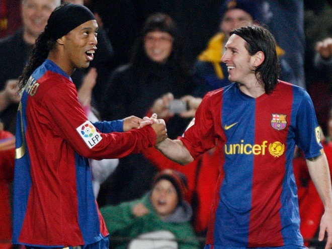 Lionel Messi chi số tiền lớn tìm cách giải cứu Ronaldinho