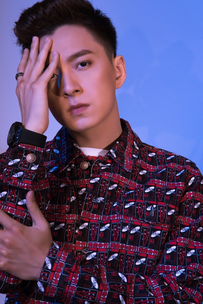  Ra mắt MV mới bị fan cho rằng hát về Khổng Tú Quỳnh, Ngô Kiến Huy phản bác gay gắt
