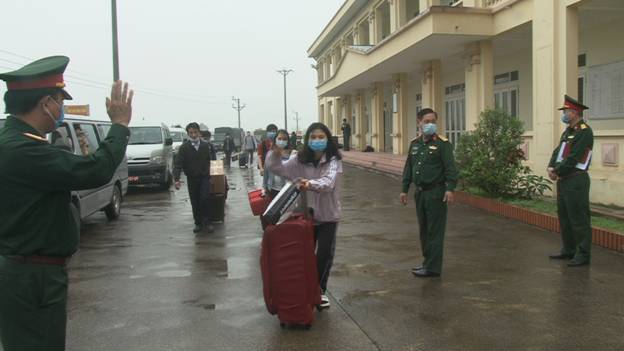Hơn 100 người Nam Định hoàn thành thời gian cách ly về nhà