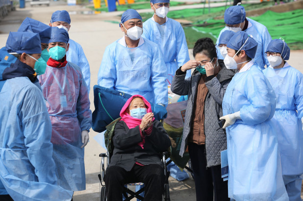 4 điều quan trọng rút ra từ hơn 72.000 ca nhiễm Covid-19 ở Trung Quốc