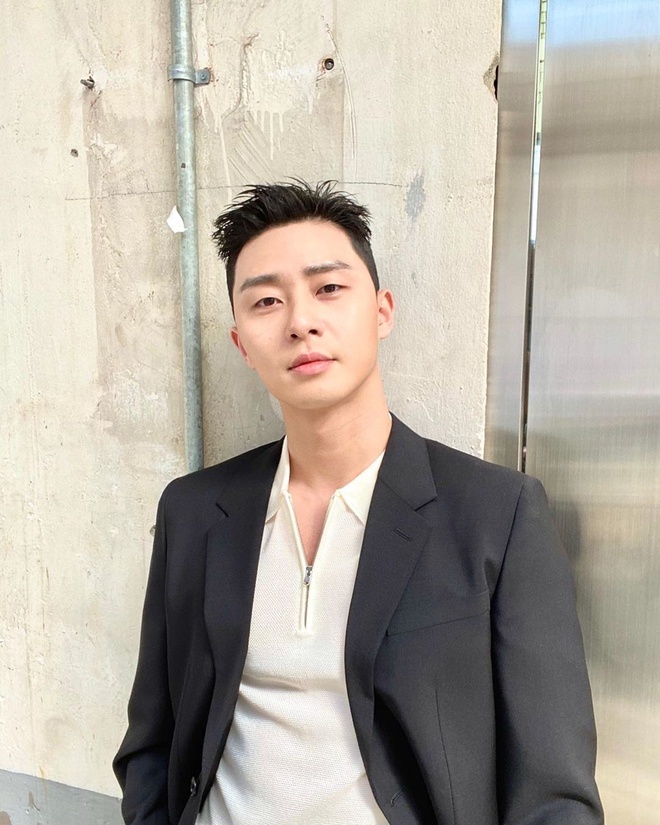 Park Seo Joon 'tạm biệt' mái tóc 'hạt dẻ' trong Tầng lớp Itaewon