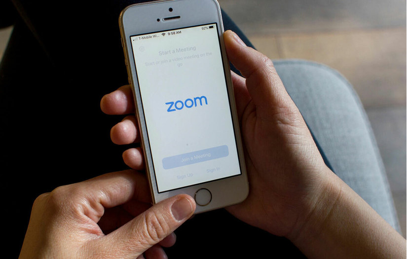 Cấm sử dụng phần mềm Zoom để học trực tuyến vì vấn đề bảo mật
