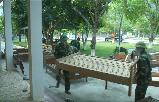 Nghệ An: Cán bộ chiến sỹ nhường chỗ ở, lập khu cách ly tập trung