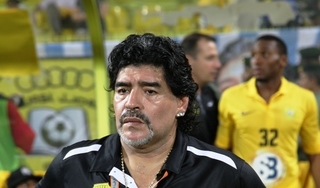 Maradona: ‘Nhiều CLB lợi dụng tình hình hiện tại để quỵt tiền lương của cầu thủ’