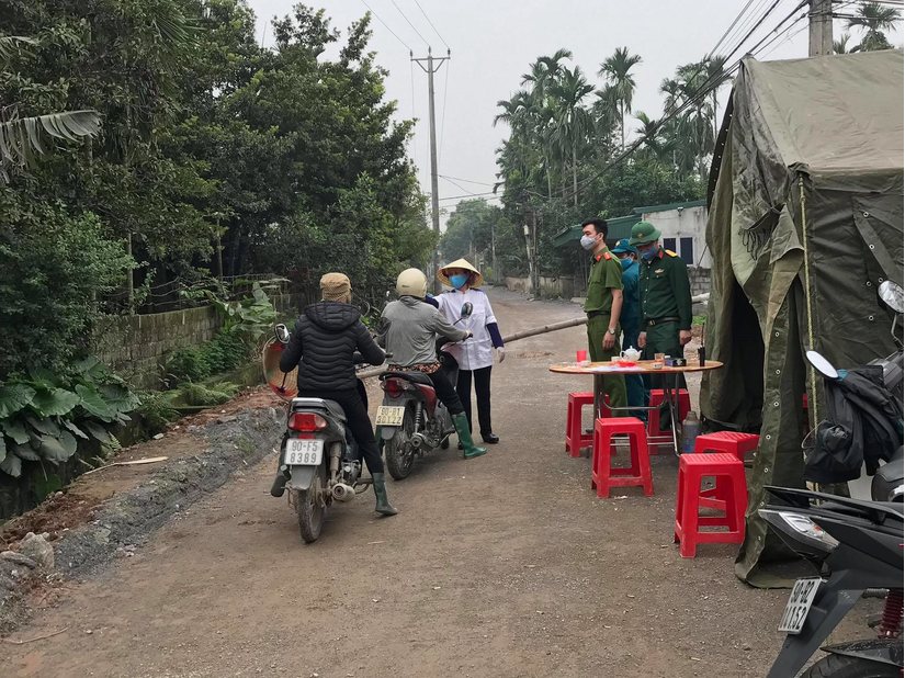 Hà Nam lập 4 chốt kiểm soát người ra vào tại thôn bệnh nhân Covid 251 sinh sống