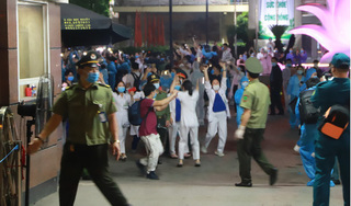 Bộ Y tế yêu cầu BV Bạch Mai báo cáo vụ tập trung đông người, không đeo khẩu trang