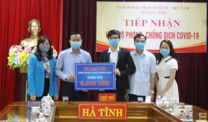 Cựu HCV Olympic Toán quốc tế ủng hộ 5.000 USD chống dịch