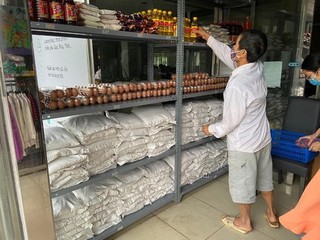 Hà Nội và 7 tỉnh thành mở cửa 'siêu thị 0 đồng' hỗ trợ người nghèo