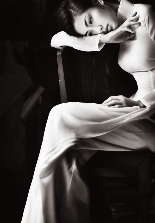 Bộ ảnh Tăng Thanh Hà diện áo dài trắng 8 năm trước bất ngờ gây sốt trở lại