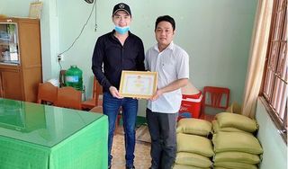  Diễn viên Minh Luân về miền Tây từ thiện cho người dân nghèo