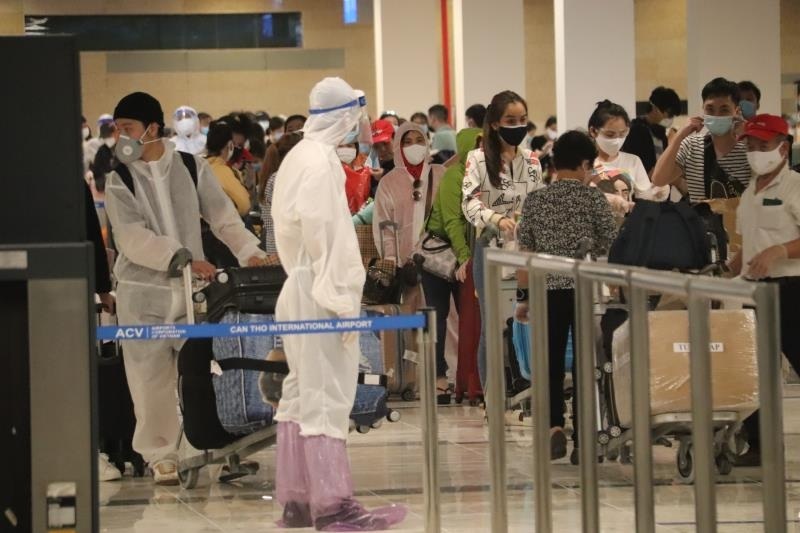297 công dân Việt Nam trở về từ UAE được cách ly ở Bạc Liêu