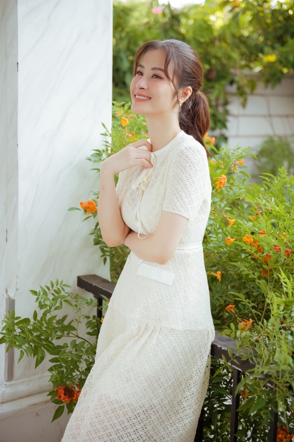 Hậu tin vui mang bầu, Đông Nhi tung sản phẩm mới kết hợp cùng ekip 'khủng'