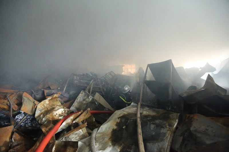 Cháy lớn tại Khu công nghiệp Phú Thị, Gia Lâm