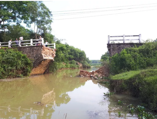 Quảng Trị: Sập cầu khiến một thôn bị cô lập