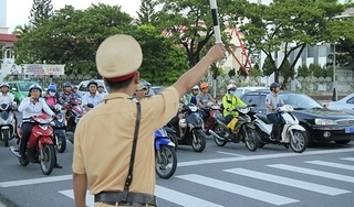 Bộ Giao thông Vận tải đề nghị phạt cả người vượt đèn xanh tại nút giao thông đang ùn tắc