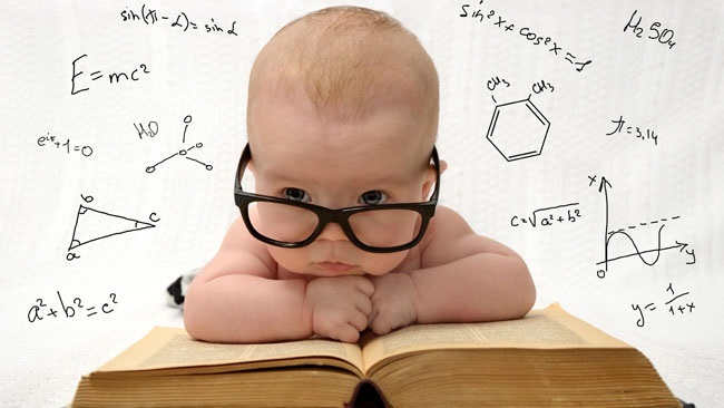 Dấu hiệu nhận biết sớm trẻ lớn lên sẽ thông minh hơn người