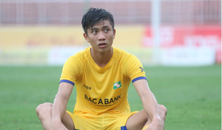Phan Văn Đức gặp chấn thương sau trận giao hữu với U19 SLNA
