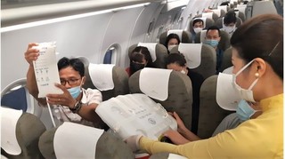 Vận chuyển quả tim bằng máy bay từ Hà Nội vào TP.HCM để cứu người