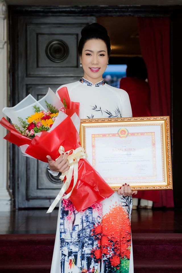 NSƯT Trịnh Kim Chi được tặng bằng khen 'Công dân tiêu biểu'