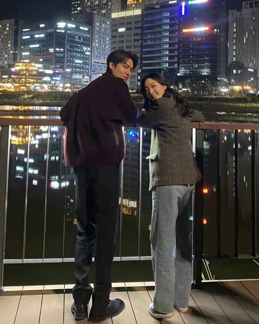 Lee Min Ho và Kim Go Eun khoe những khoảnh khắc 'tình bể bình' trên phim trường 'Quân vương bất diệt'