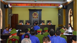 Trưởng phòng Khảo thí lĩnh án 21 năm tù vụ gian lận thi ở Sơn La