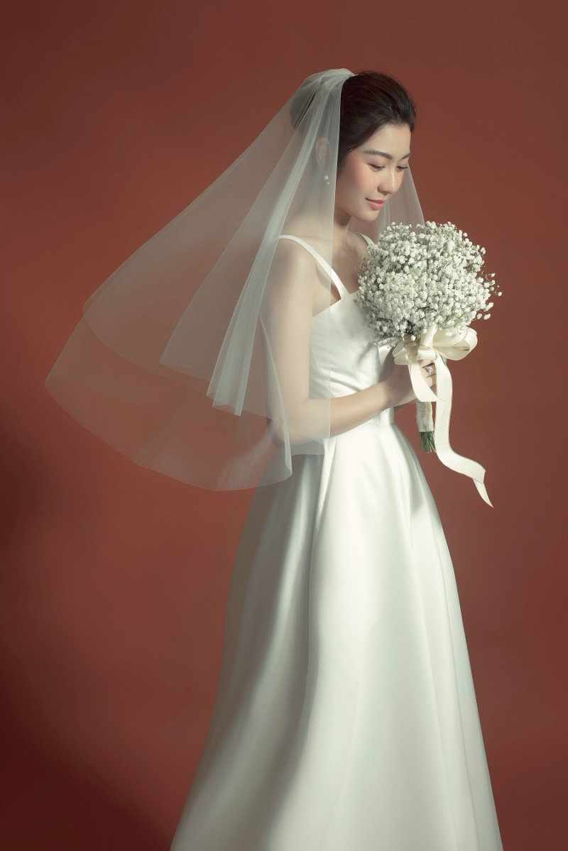 Nhan sắc xinh đẹp của Á hậu Thuý Vân trong bộ ảnh cưới khiến fan xuýt xoa