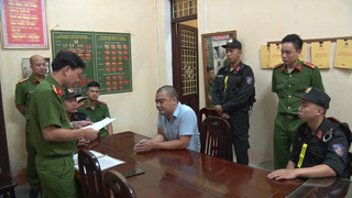 Khen thưởng thành tích phá án vụ 'bảo kê' hỏa táng ở Nam Định 