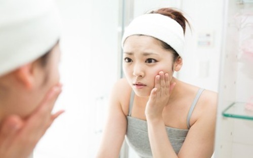 Bỏ ngay 5 thói quen xấu gây tổn thương nghiêm trọng cho làn da của bạn