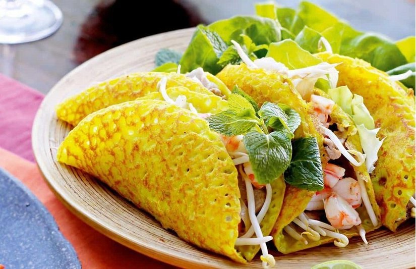 Làm bánh xèo bằng cơm nguội đơn giản tại nhà