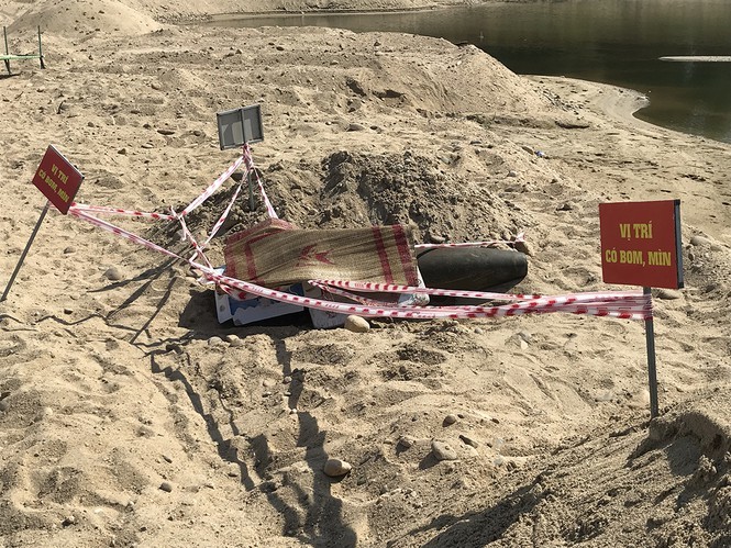 Quảng Ngãi: Hủy nổ thành công quả bom 'khủng' 250kg ở mỏ cát