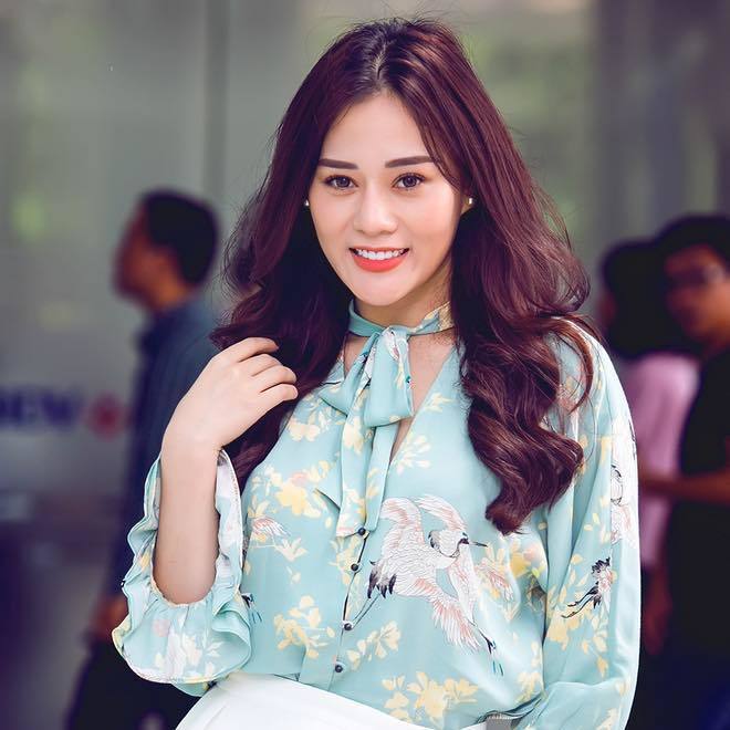Tuyển tập những chiếc váy siêu ngắn khiến khán giả ‘gai mắt’ của sao Việt