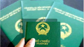 Làm hộ chiếu, xác minh giấy tờ được giảm phí từ 20-50%