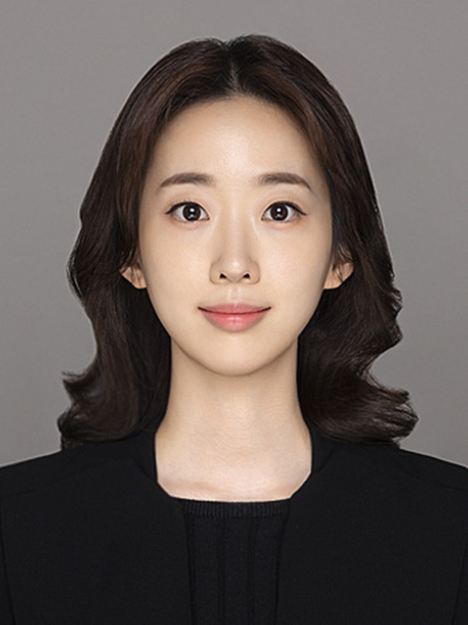 Hé lộ chân dung mỹ nhân ngành luật đang dính tin đồn hẹn hò Song Joong Ki