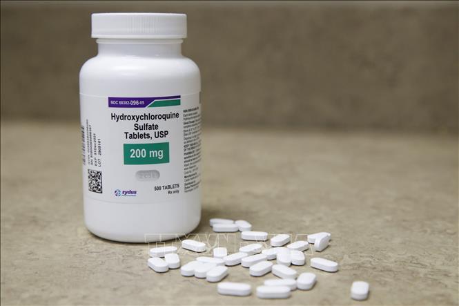 Mỹ ngừng sử dụng thuốc chữa sốt rét trong điều trị Covid-19 vì nhiều tác dụng phụ