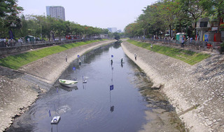 Công ty thí điểm làm sạch sông Tô Lịch không có phản hồi với thành phố