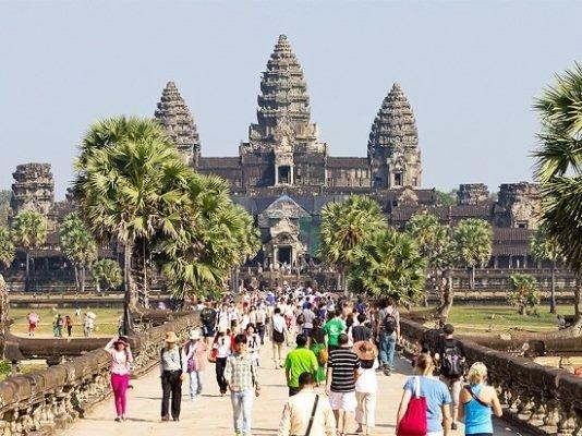 Khách quốc tế đến Campuchia phải đặt cọc 3.000 USD