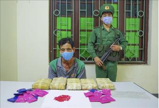 Bắt đối tượng người Lào mang 30 nghìn viên ma túy vào Việt Nam