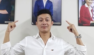 MC Anh Tuấn bị thời gian bỏ quên, sở hữu ngoại hình quá trẻ trung ở tuổi 46