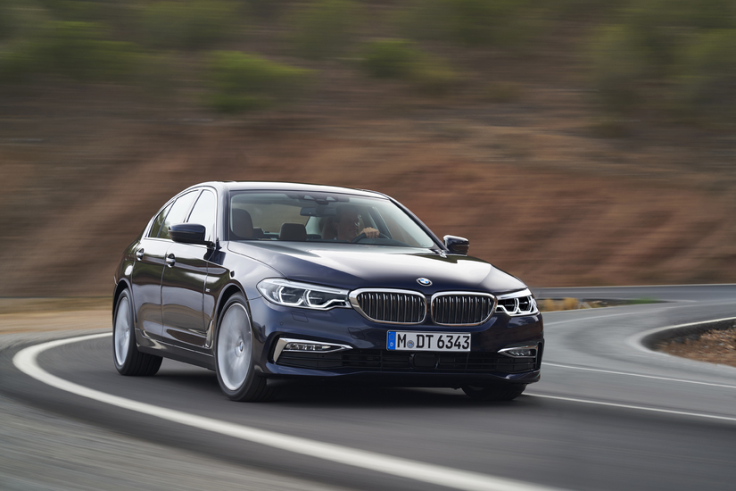 Khởi động mùa hè cùng ưu đãi hấp dẫn dành riêng cho BMW Series 5 và BMW X3