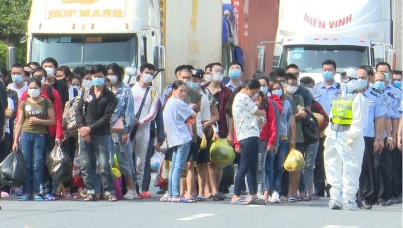 Tin tức trong ngày 24/6, Lạng Sơn tiếp nhận 91 công dân xuất cảnh trái phép Trung Quốc trao trả