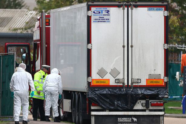 Thêm một người hầu tòa vụ 39 thi thể người Việt trong container tại Anh