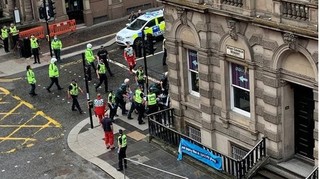 Đâm dao ở Anh khiến nhiều người thương vong