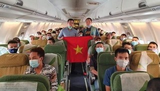 Đưa 430 công dân Việt Nam từ Singapore, Nigieria, Cameroon và Malaysia về nước