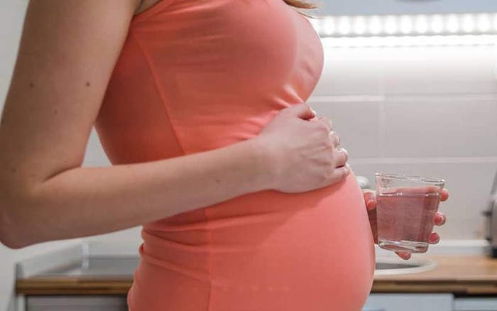 Cảnh báo: Phụ nữ mang thai có nguy cơ thiếu ối vì nắng nóng 2